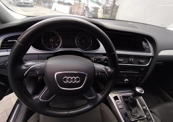 Audi A4 cena 24700 przebieg: 209000, rok produkcji 2013 z Opole Lubelskie małe 781